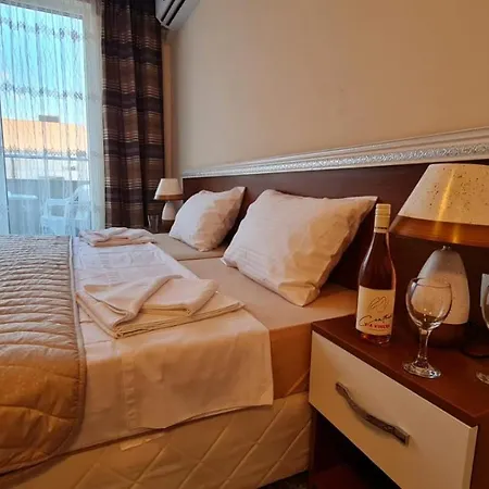 Private Cozy Admiral Plaza A 10 *